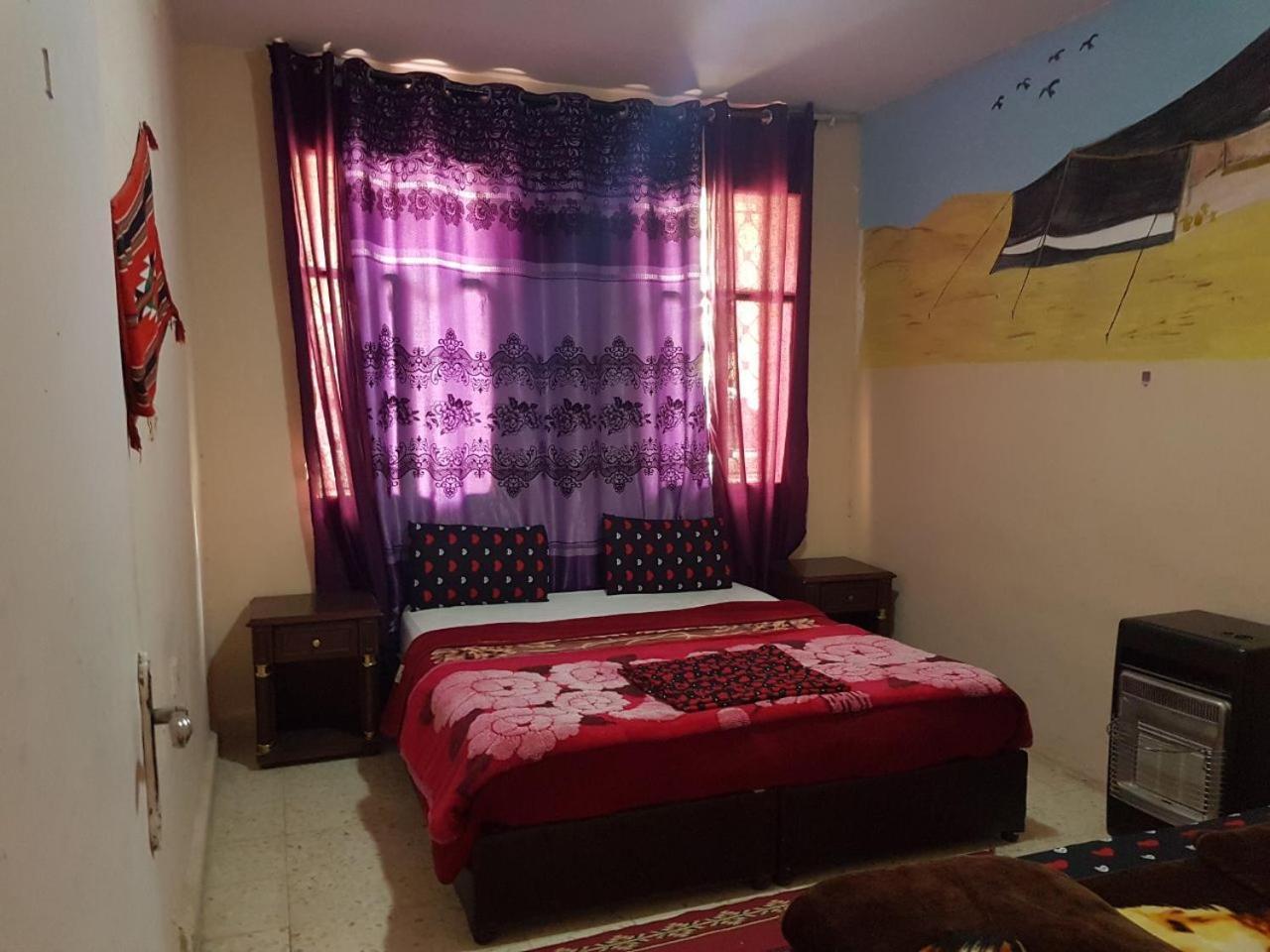القمر 5*