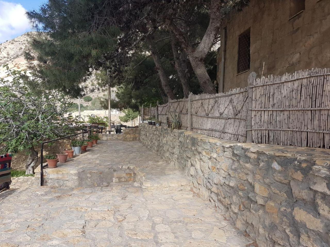 فندق القمر 5*